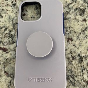 iPhone 12 Pro Max otter box